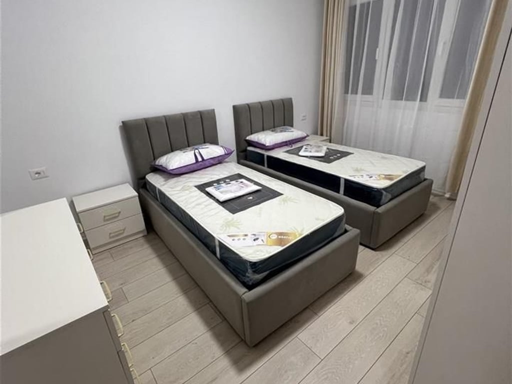 Jepet me qera Apartamenti 2+1 , Astir tek River Residence  Cmimi: 600 mije leke 