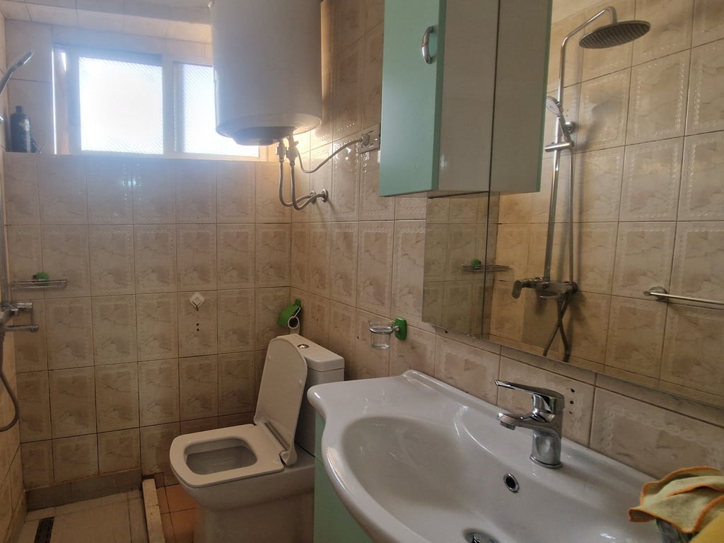 Si affitta appartamento 2+1 presso l'ex ristorante Durresi.