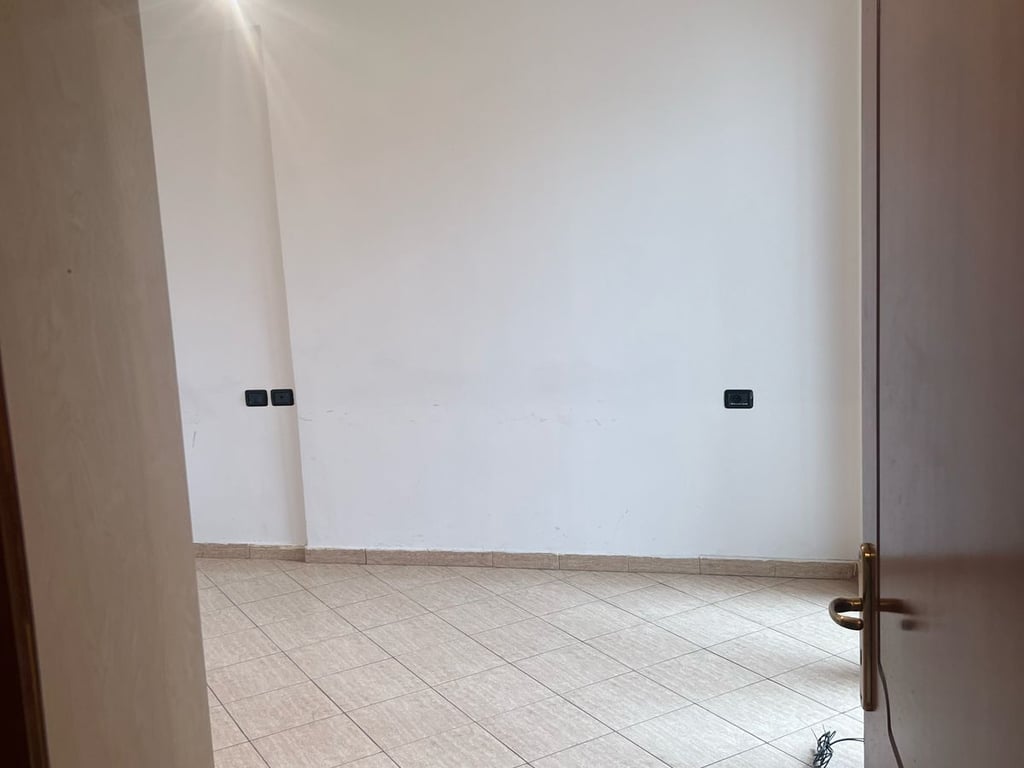 AFFITTASI APPARTAMENTO 2+1 480 EURO VIA KAVAJES