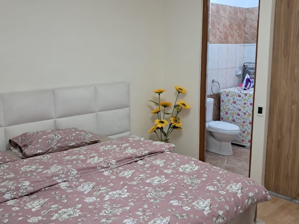For rent, entrance 2+1+2+2 balcony + parking space in Old Sauk.