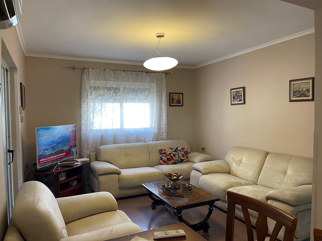 Appartamento 2+1 presso l'Ambasciata Cinese, Via di Durazzo