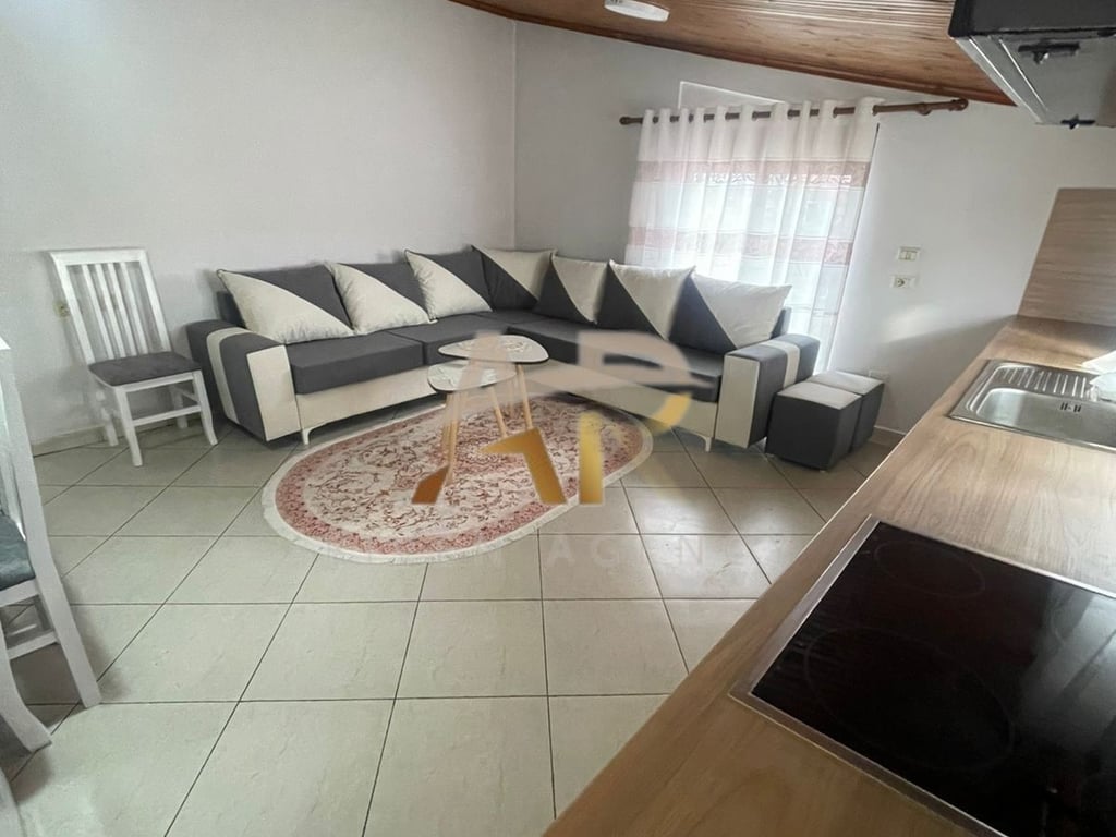 2+1 Apartment for Rent in Laprake, 7 Minutes from the Military Hospital