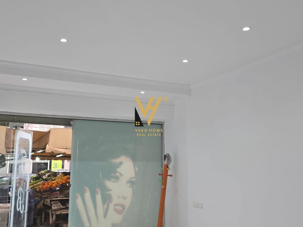SHOP FOR RENT 41 M2 ON 4 DESHMORET STREET 800 EURO