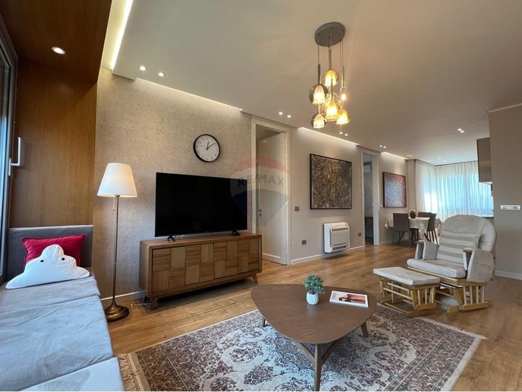 2+1 APARTMENT + GARAGE FOR RENT.