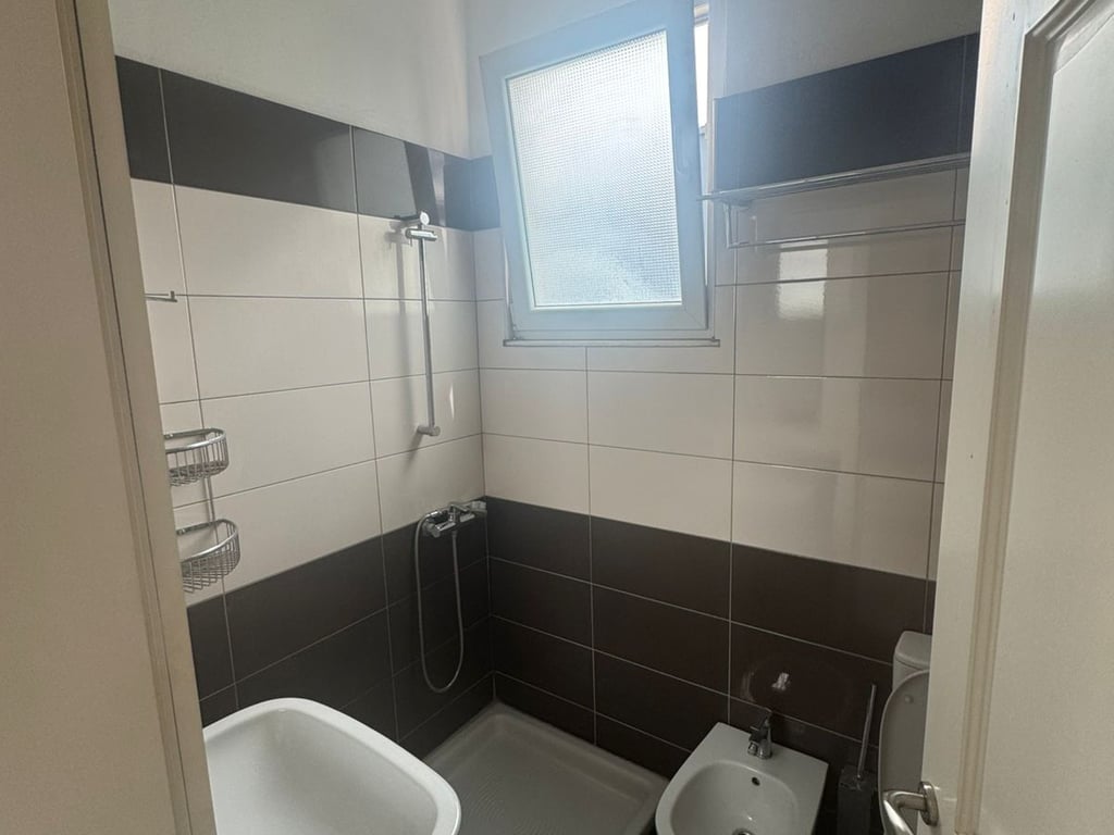 Monolocale in affitto a 5 Maji (ID BG128) Tirana