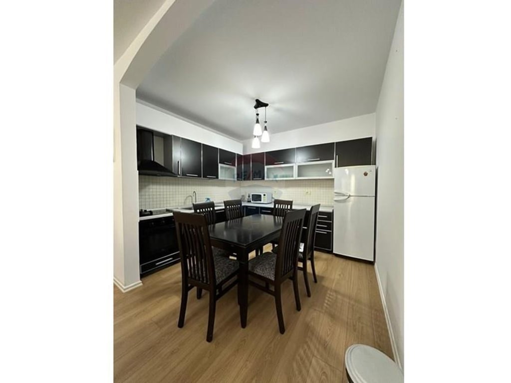 JEPET APARTAMENT 2+1 PER QIRA