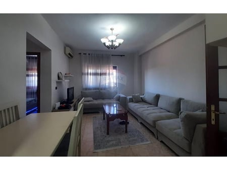 Apartament 2+1 me qira ne Brryl