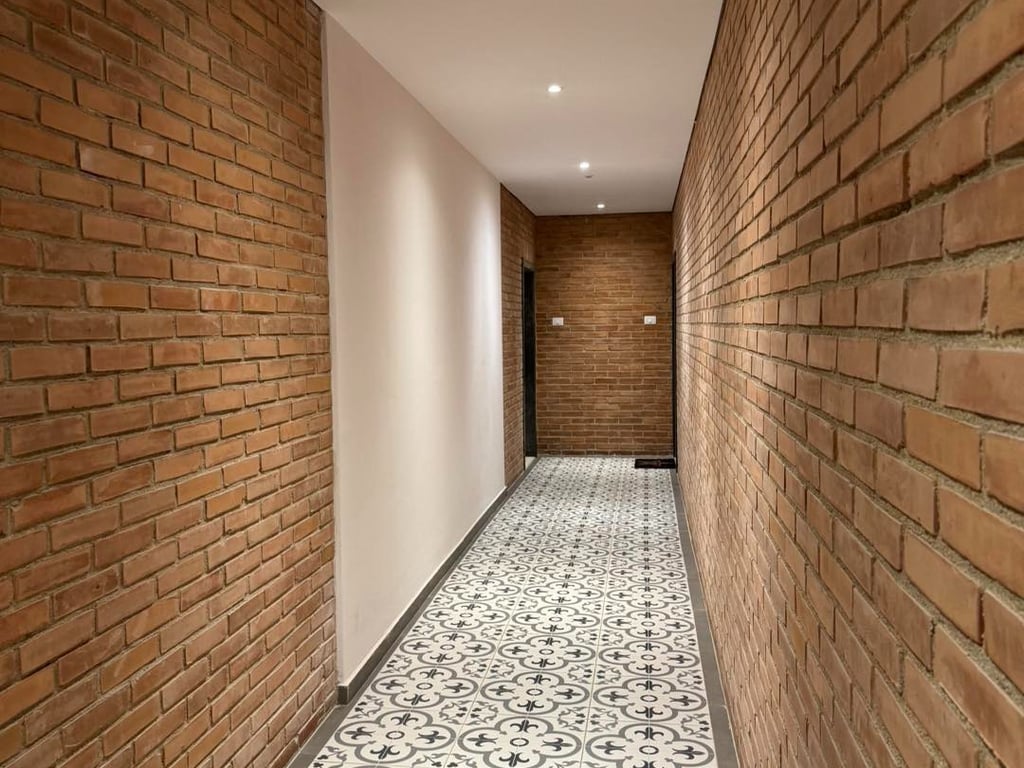 Vendesi Appartamento 2+1+1 Balcone