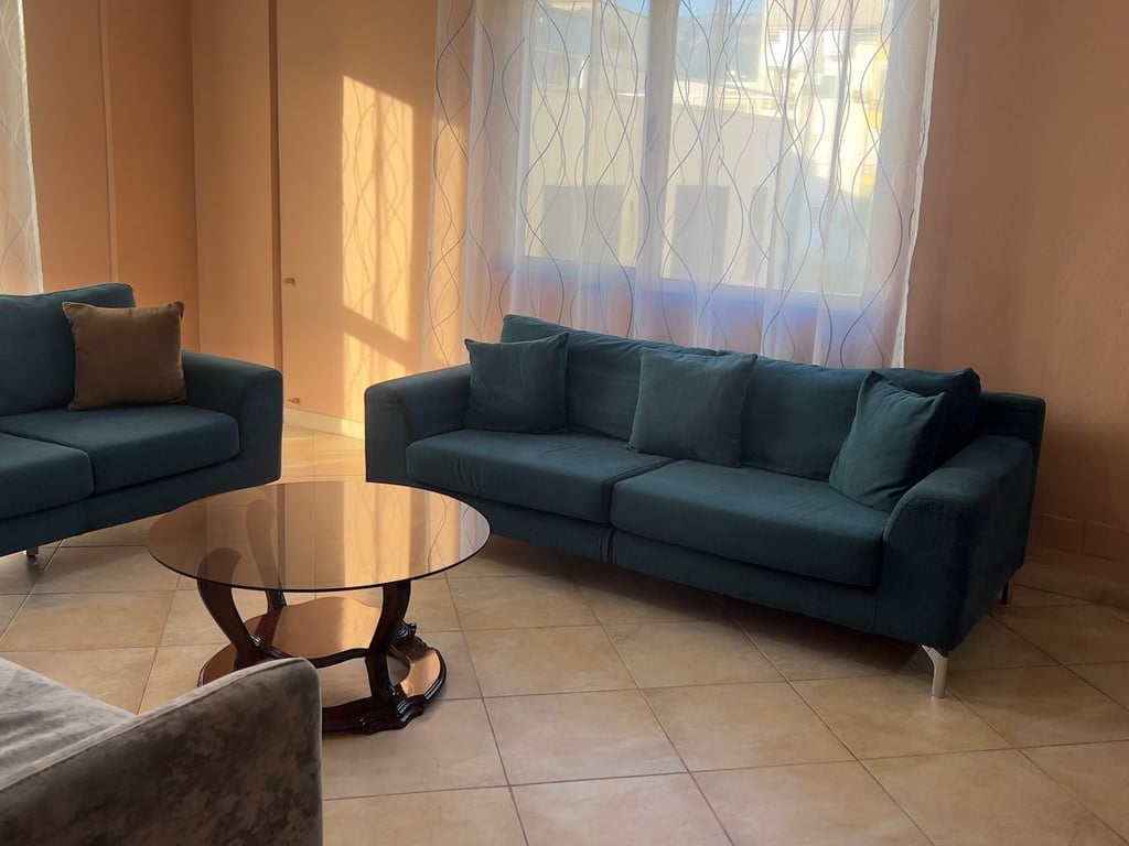 Affittasi appartamento 3+1, via Sali Nivica vicino al Mercato Elettrico Nuovo o alla strada di Elbasan, 500 mila lekë.