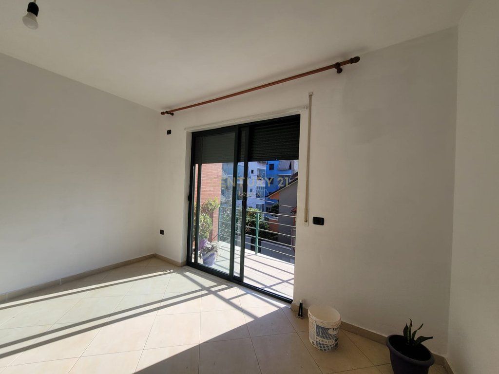 Appartamento 3+1+2 bagni a Fresk 400 € /Mese