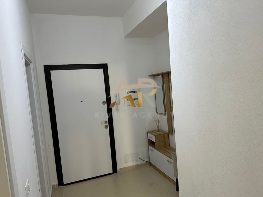 Affittasi appartamento 1+1 in Via Zallit, vicino alla British School.