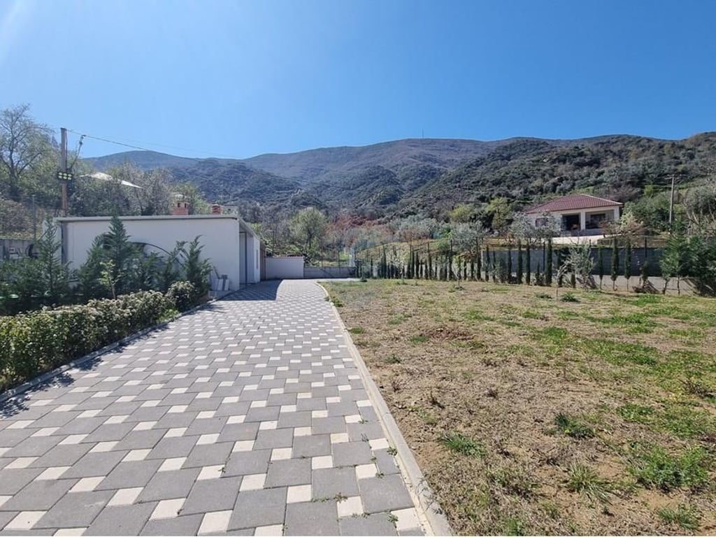 LUXURIOUS VILLA FOR RENT IN BERZHITE!