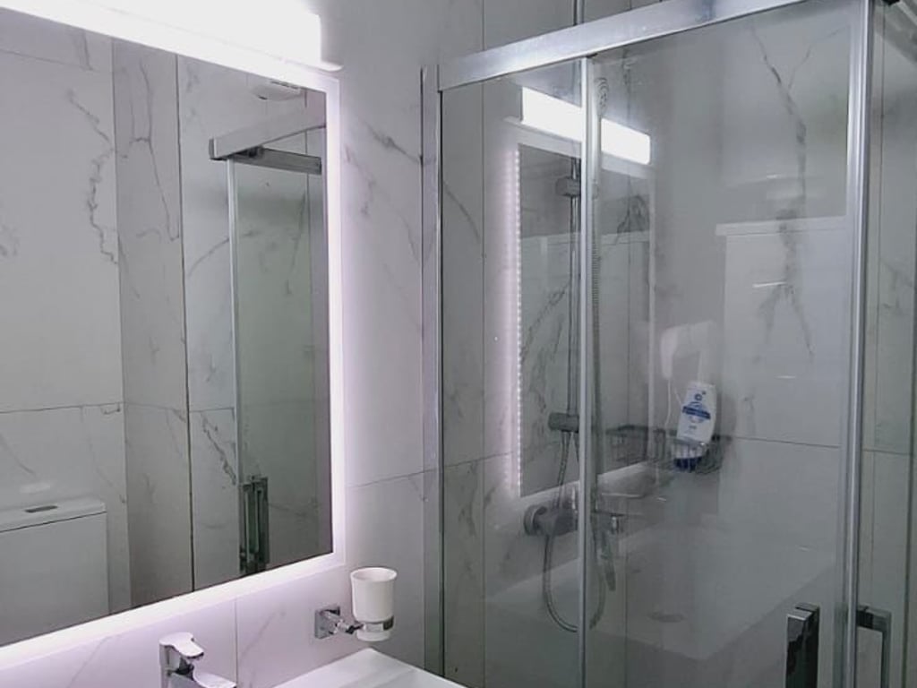 Jepet me qira apartament 1+1  Kopshti botanik,  pranë CONAD  