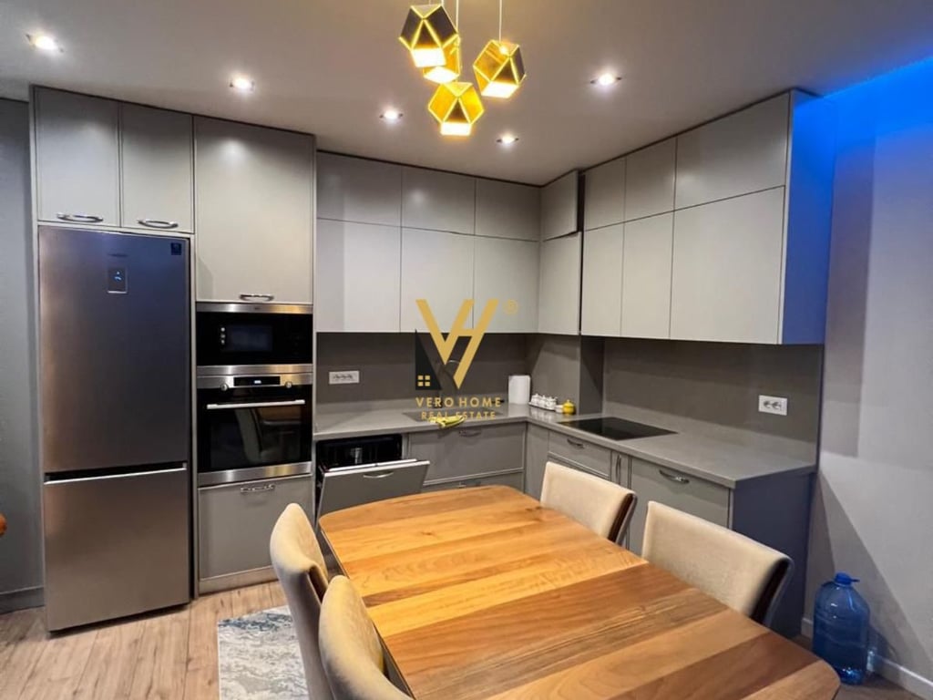 AFFITTASI APPARTAMENTO 2+1 CON PARCHEGGIO A 5 MAJI 750 EURO