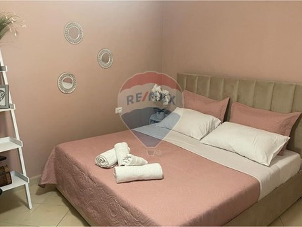 A 2+1 apartment is available on Bogdanve Street.