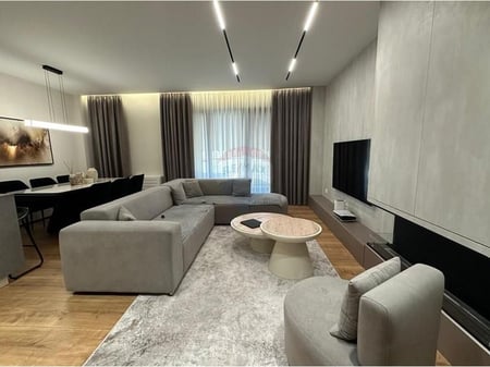 2+1 apartment with parking space at Liqeni i Thate!