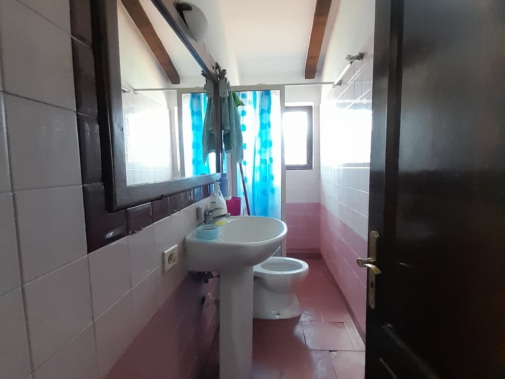 3+1 apartment for sale on 4 Deshmoret street.