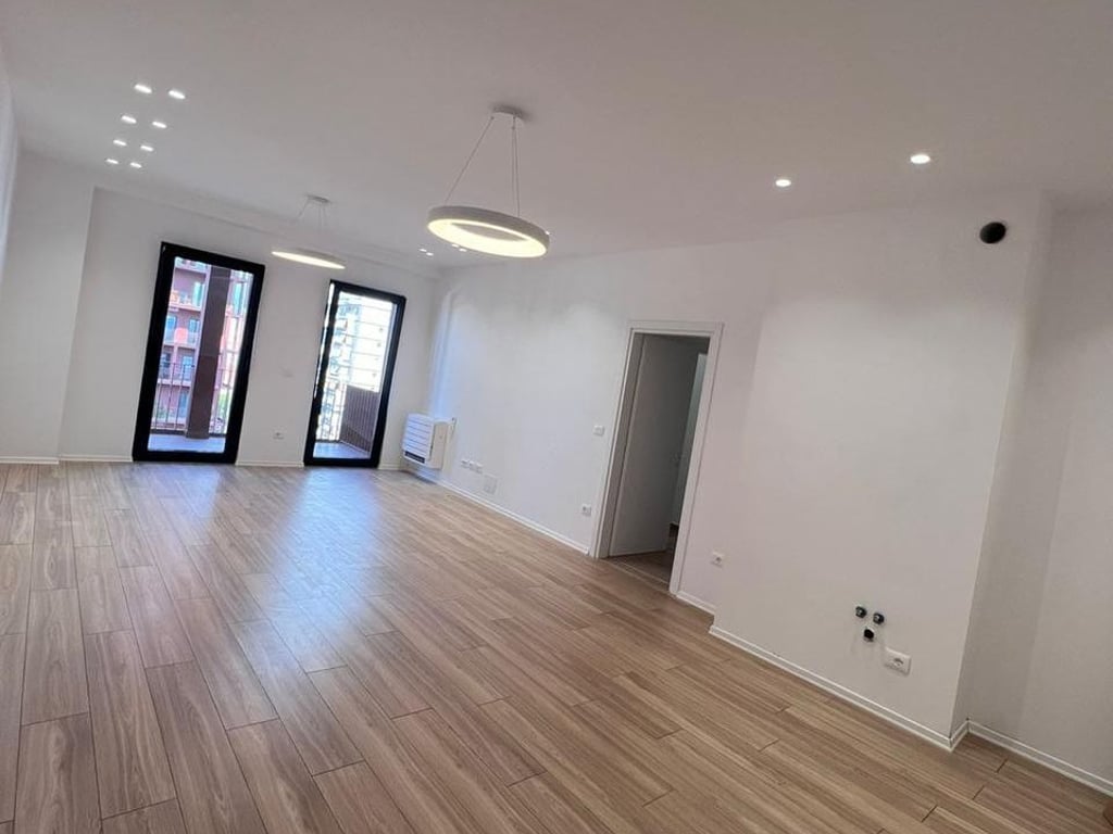 💥Ufficio in affitto presso il Tirana Garden Building