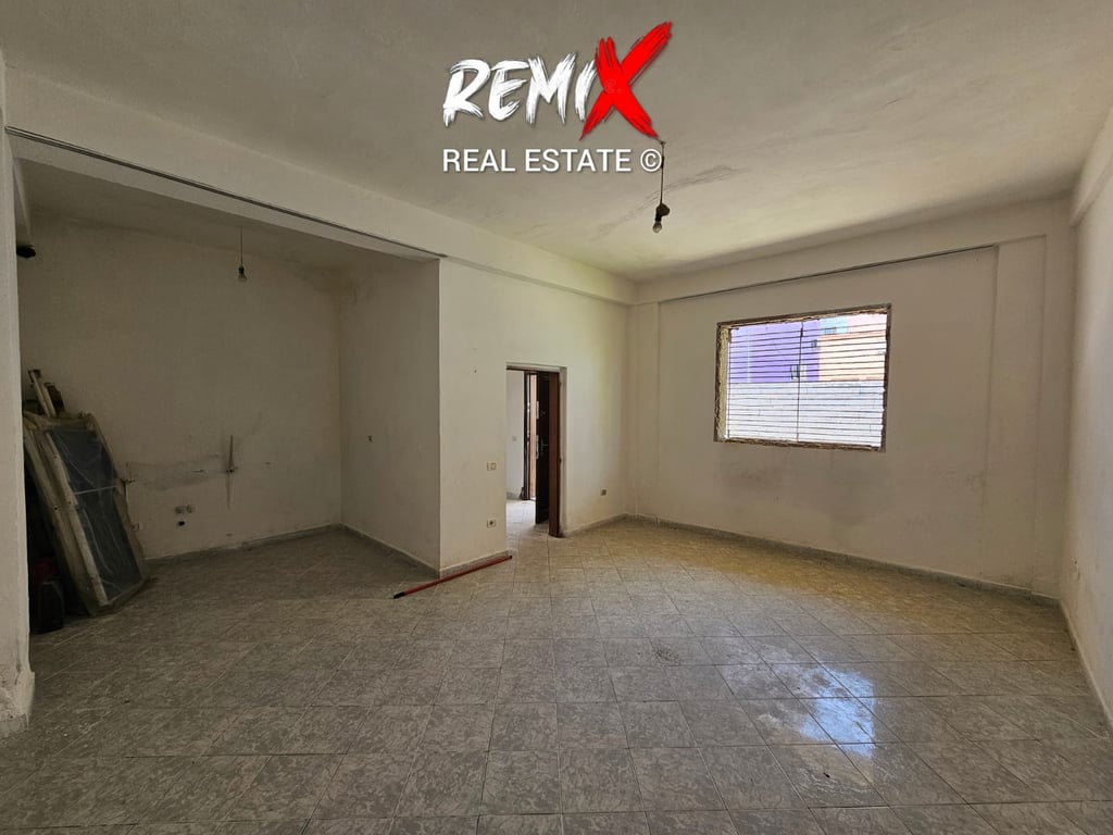 1-Story Building for Sale Near the Stadium