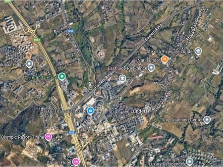Terreno di 10000 m2 in vendita vicino a Teg!