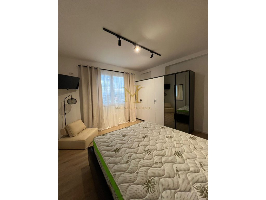 VENDESI APPARTAMENTO SUPERFICIE 75 M2 !! SPIAGGIA FERROVIA DURAZZO !!