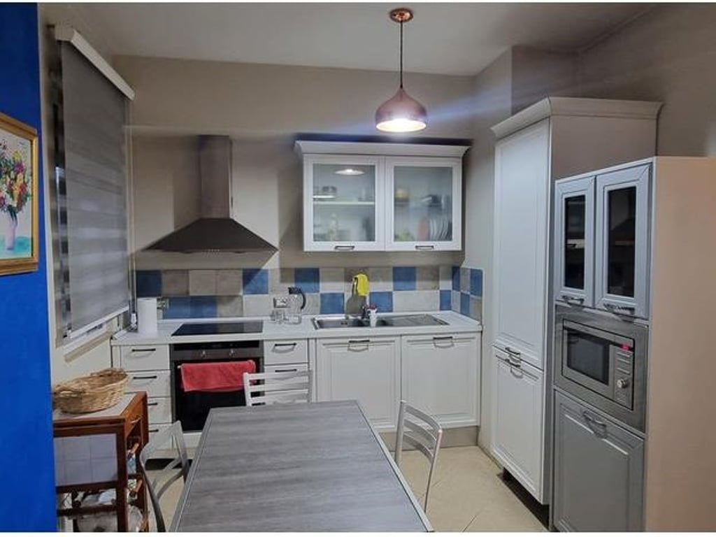 In vendita, Appartamento 1+1, Maternità Nuova, Tirana.