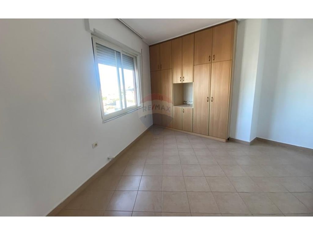 Jepet me qera 2+1+2 te Selvia