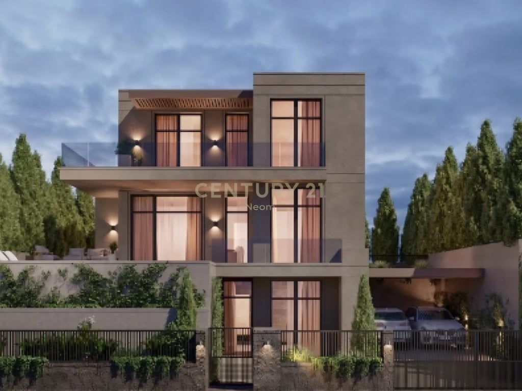 Vila Luksoze për Shitje në Farkë!