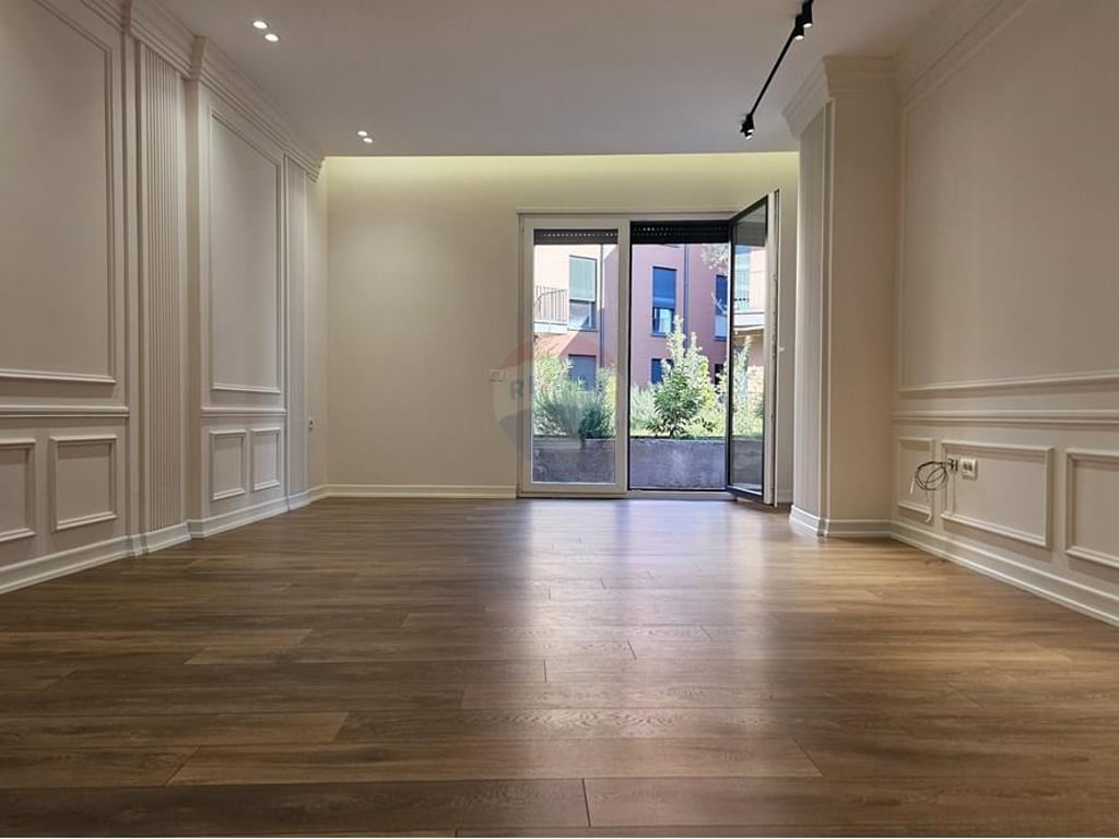 2+1+2 apartment with yard for sale in TEG!