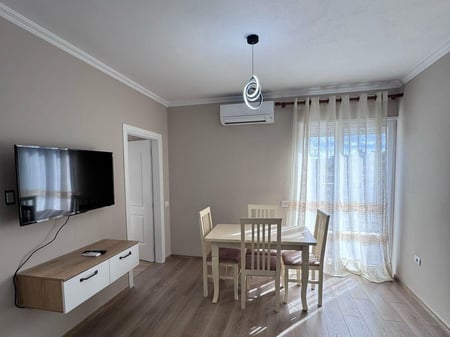 Jepet me qera apartament 2+1 ne Selite /500 Euro