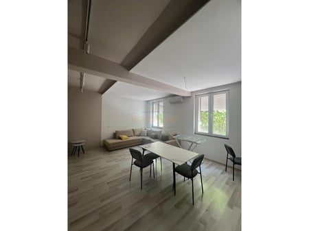 Qera, Apartament 1+1, Komuna e Parisit, Tirane .