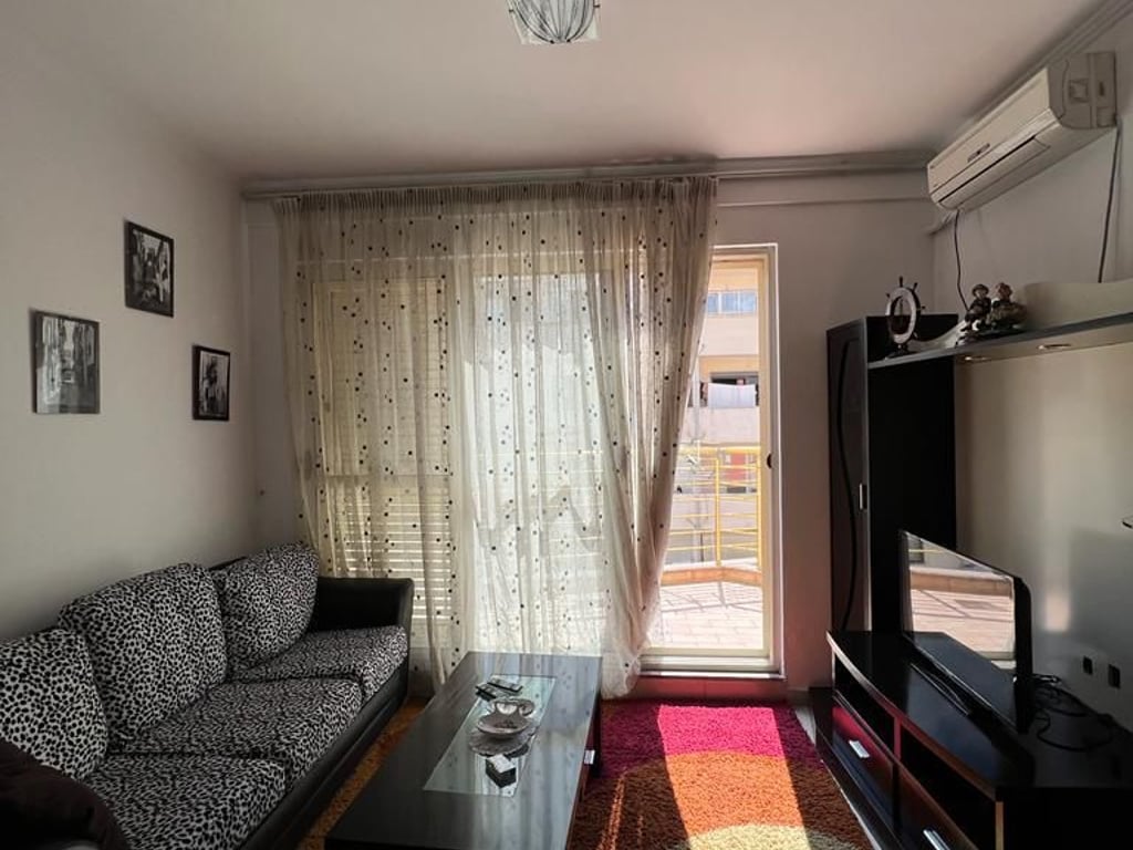 Affittasi 3+1 in Via Teodor Keko