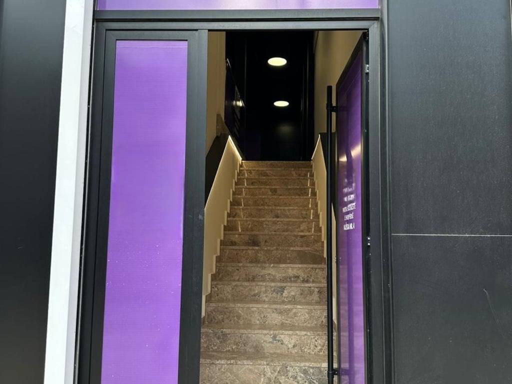 Vendo ambiente commerciale Piano 1, 220 m²