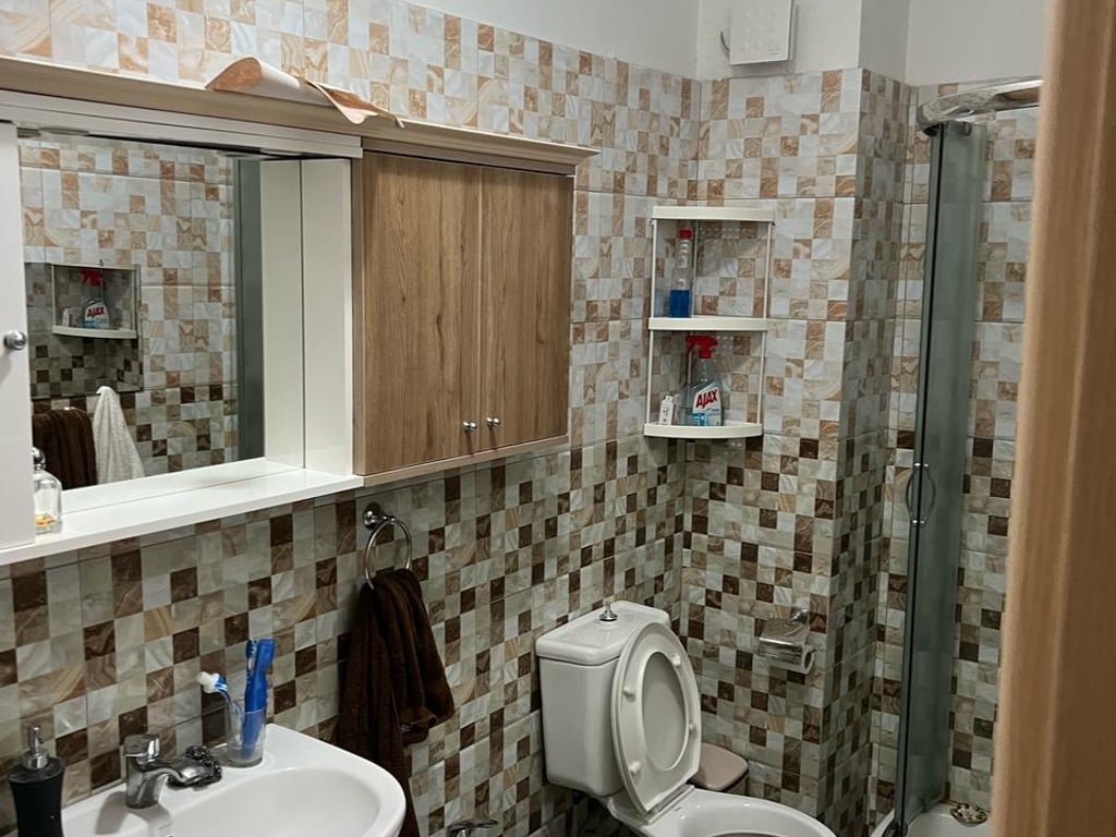 2+1 per qira ne Astir, prane Eja Studio