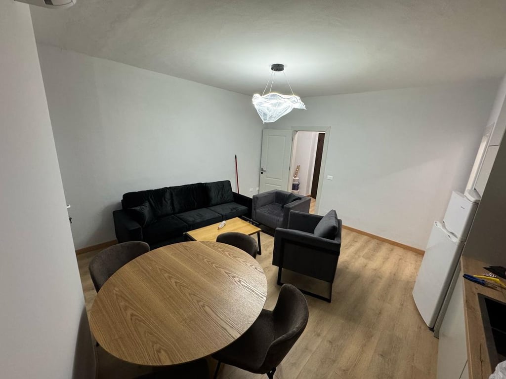 APARTAMENT ME QERA 1+1