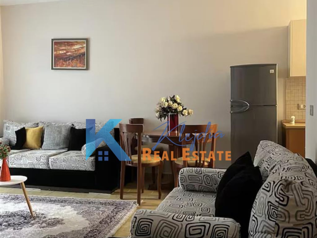 1+1 me qira te Mine Peza