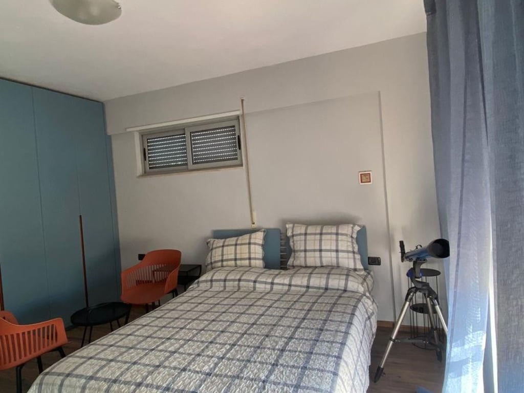 A 2+1 apartment is for rent at Pazari Ri.