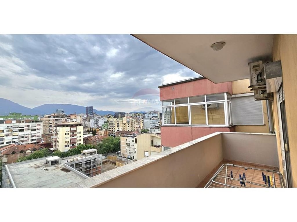 Penthouse 3+1+2 + terrace for rent.
