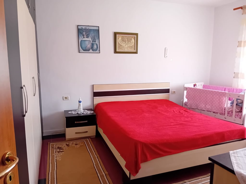 Affittasi appartamento 1+1+1 con balcone