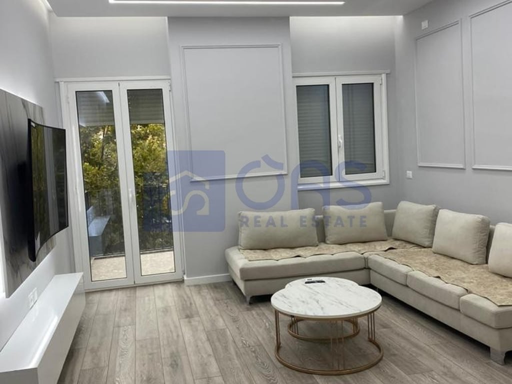 Apartment 2+1 for sale in Vlorë.