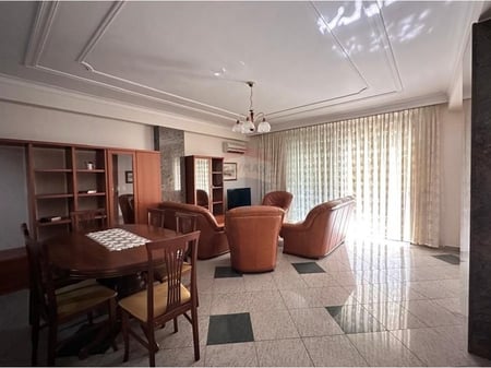 Apartment 2+1+2 for rent in Bllok.