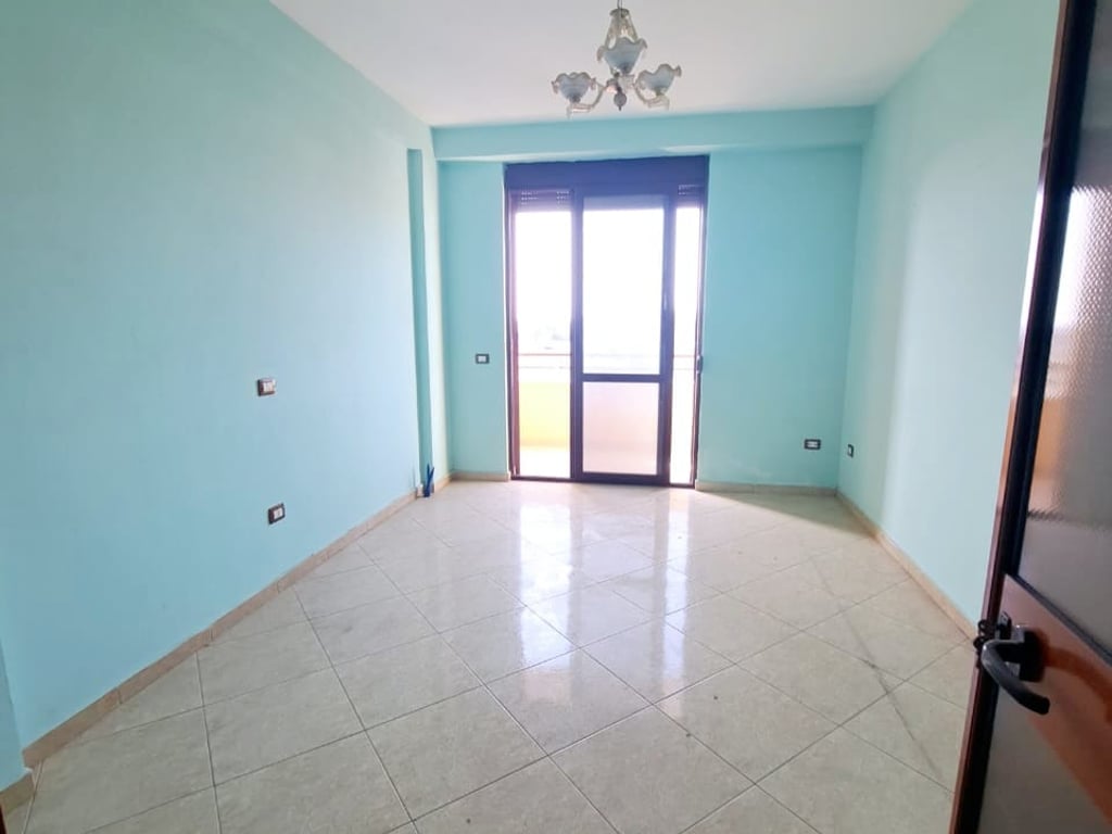 ❗️Shitet superapartament 3+1+2 tualete,shetitorja Kavaljon,Kavaje❗️