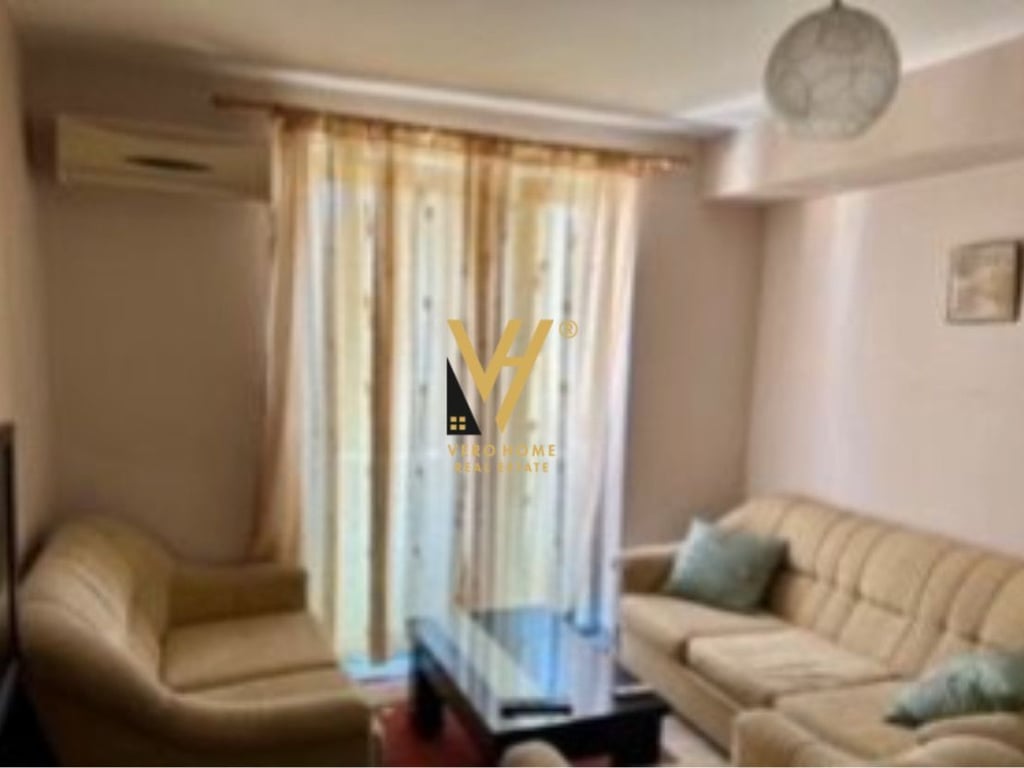 AFFITTASI APPARTAMENTO 1+1+BLK VICINO ALLA SCUOLA A 37.000 LEK.
