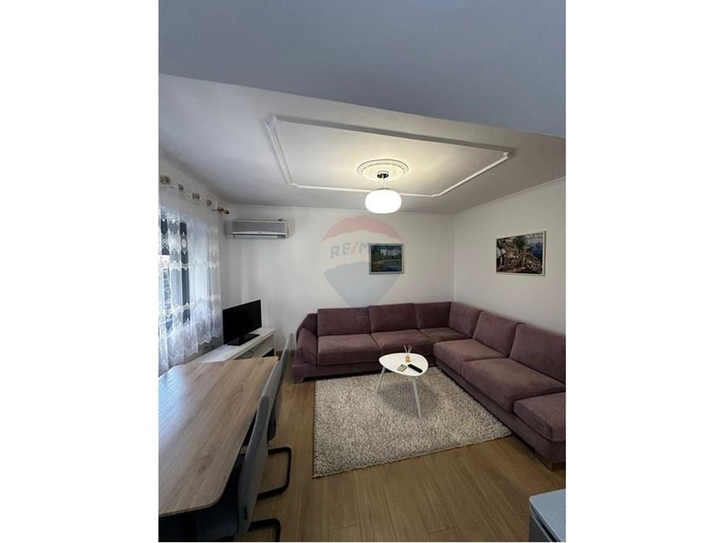 1+1 apartment for rent on Myslym Shyri!