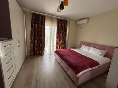 A 3+1+2+2 apartment with parking is available for rent near the zoo.