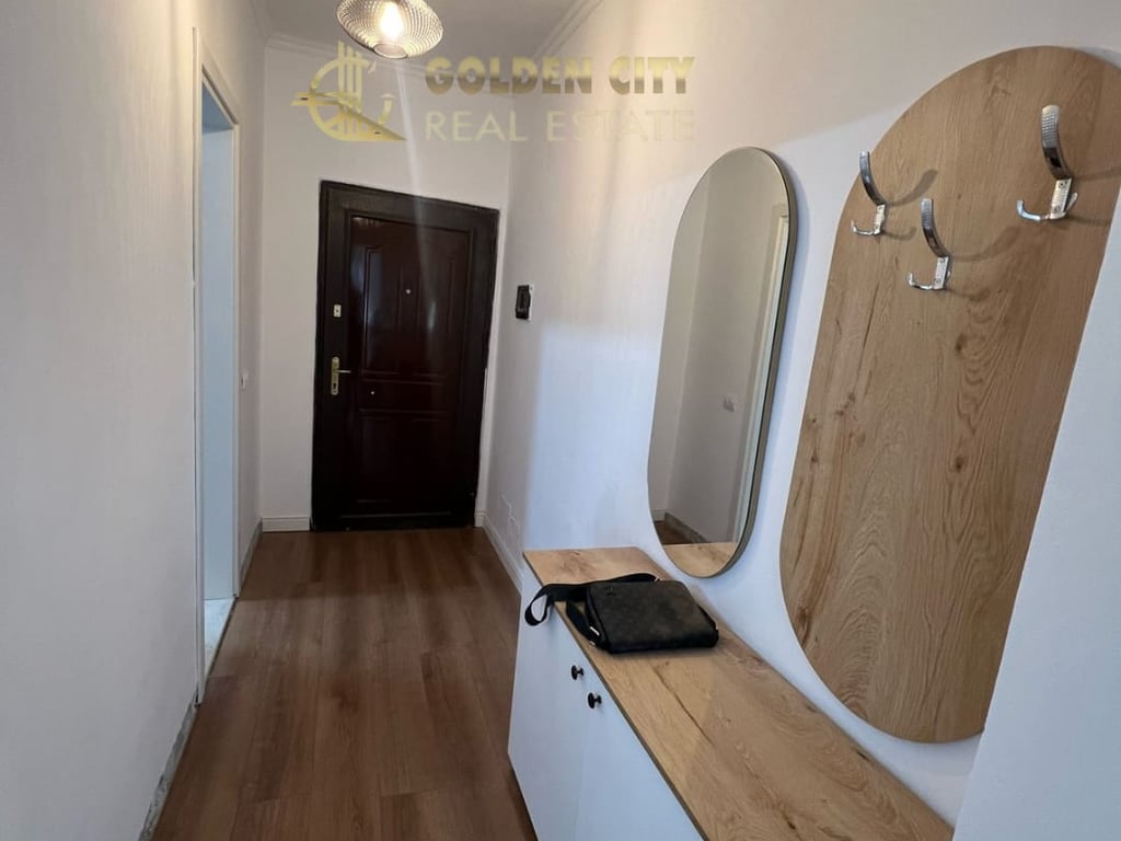 Shitet Apartament 1+1 shkembi kavajes