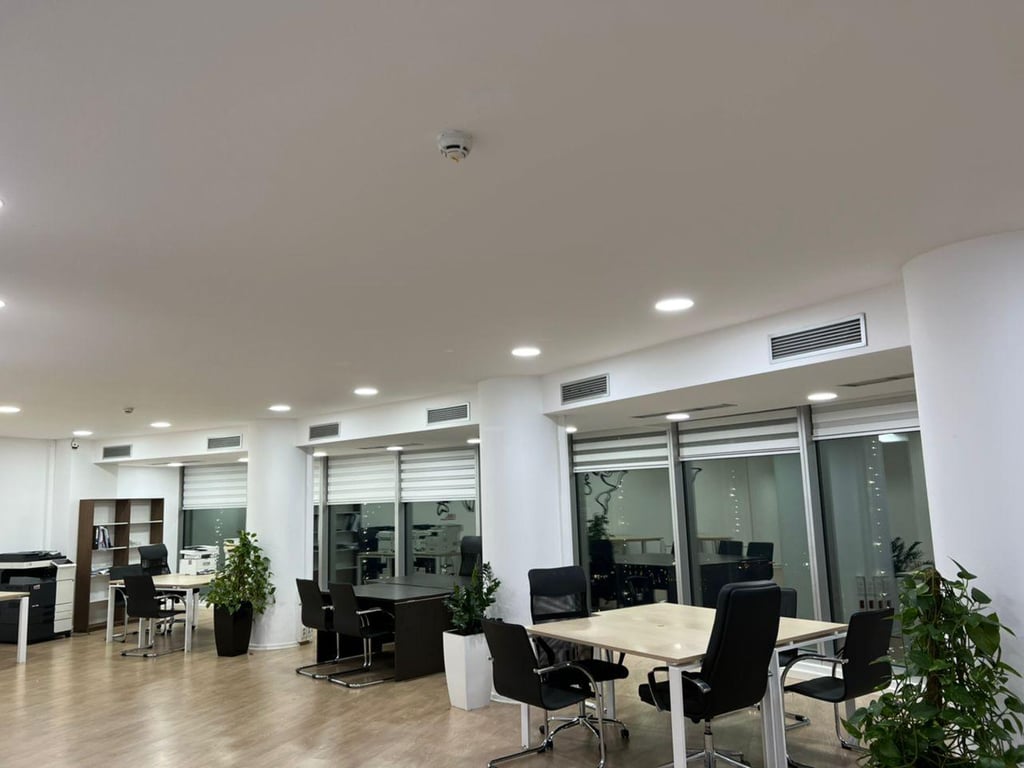 Ambiente per UFFICI in affitto vicino alla PIRAMIDE