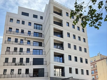 Shitet Super Apartament 3+1+2 tek Liqeni That, pranë Radisson Collection.