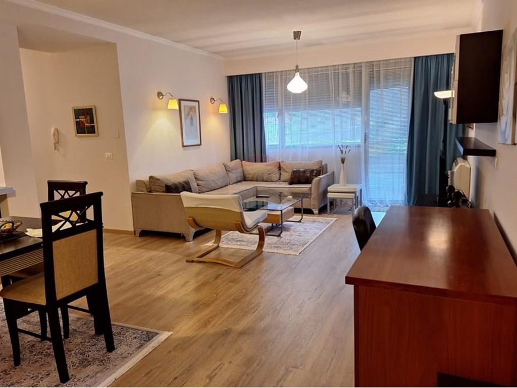 2+1 apartment for rent in Bllok near LSI!