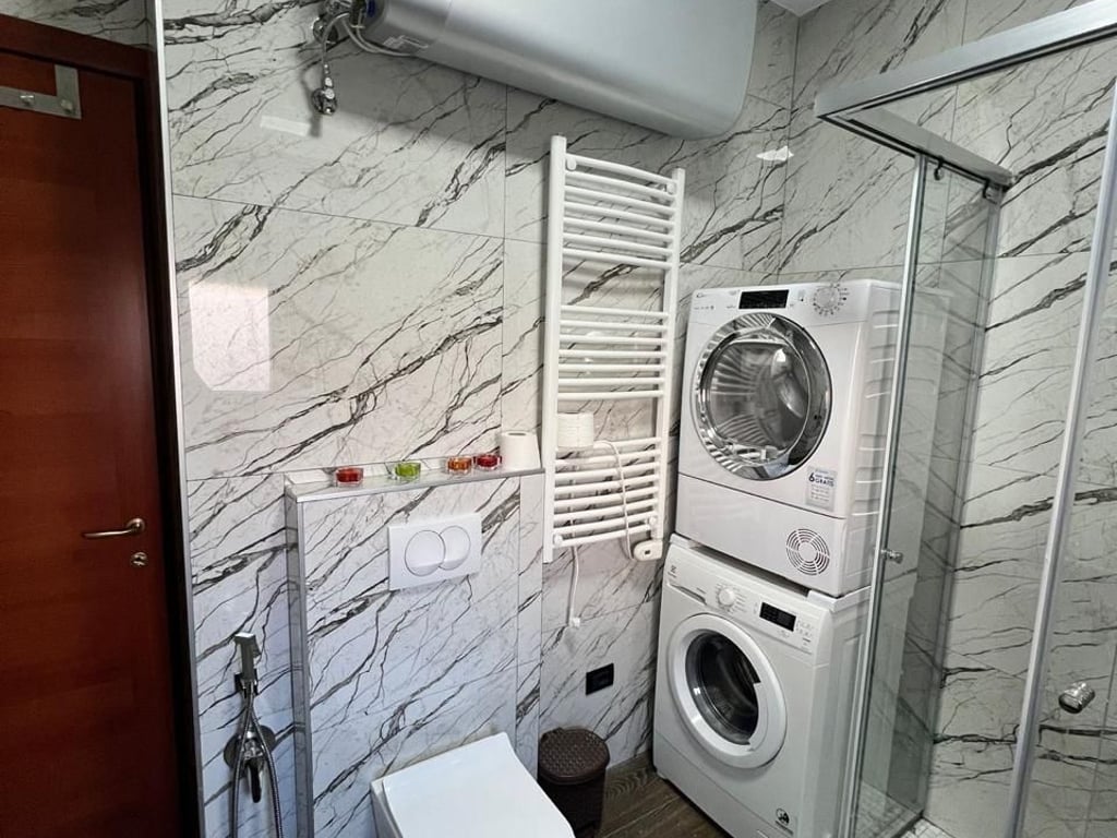 Affittasi appartamento 2+1 a Kodra e Diellit.